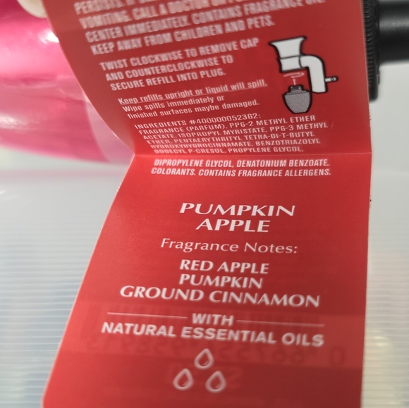 White barn bbw wallflower refills 3 spiced apples tis season pumpkin apple - Picture 4 of 4